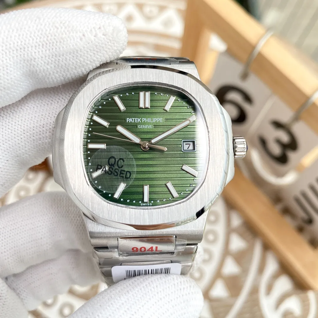 【Foreign trade import】💰1360! Real shot of Patek Philippe's "Nautilus" high-explosive version with zero modifications 🎈 [Movement] Matched with the brand new 2813 movement 0️⃣Reworked [Case] 316L fine steel case CNC process restores the original shell shape and curvature one to one, pursuing the original 0️⃣ gap [Bracelet] Using 316 fine steel custom-grade ergonomic bracelet [Dial] Adhering to the fineness of the big manufacturers, we strictly pursue the gap between the text lines, the thickness of the scales, and the luminous color, and strive to synchronize the 0️⃣ gap with the genuine products 🔥Top-level products, continuous high-quality products🔥